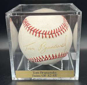 lot 37 image: Tom Brunansky (Minnesota Twins OF 1982-88) Signed Baseball Rawlings OALB MacPhail Vintage Ball w cube and plaque