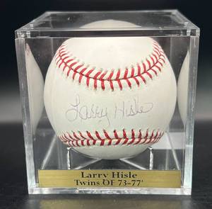 lot 64 image: Larry Hisle (Minnesota Twins OF 1973-77) Signed Rawlings OMLB Selig  Baseball w cube and plaque