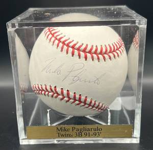 lot 86 image: Mike Pagliarulo (Minnesota Twins 3B 1991-93) Signed Rawlings OMLB Baseball w cube and plaque