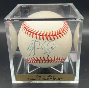 lot 105 image: Roy Smalley (Minnesota Twins SS 1976-82 and 85-87) Signed Rawlings OALB Budig Baseball w cube and plaque