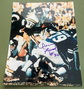 lot 126 image: Oscar Reed Signed 8x10 Photo - Minnesota Vikings Football