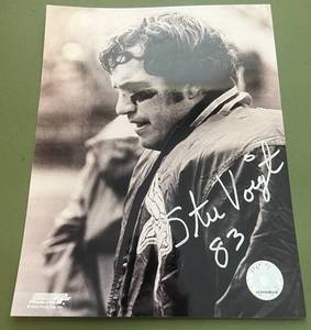 lot 128 image: Stu Voigt Signed 8x10 Photo - Minnesota Vikings Football