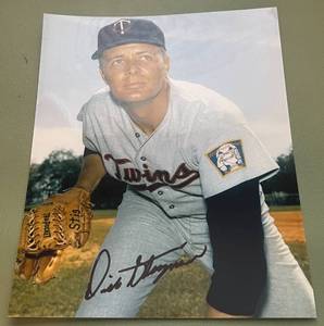 lot 131 image: Dick Stigman Signed 8x10 Photo - Minnesota Twins Baseball