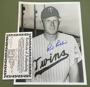lot 132 image: Rich Rollins Signed 8x10 Photo - Minnesota Twins Baseball