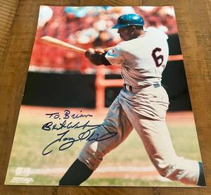 lot 16A image: Tony Oliva Signed 8x10 Photo - Vintage Minnesota Twins Baseball