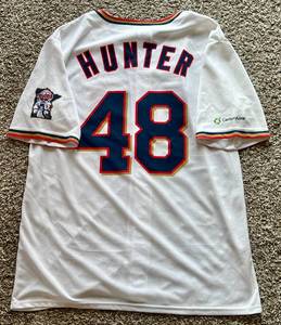 lot 92A image: Torii Hunter Minnesota Twins Jersey Size XL Century Link Stadium Giveaway Baseball