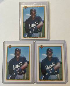 lot 245A image: Frank Thomas RC Lot 3 Baseball Cards