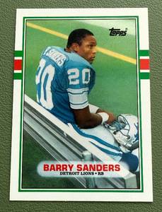 lot 325 image: Barry Sanders RC 1989 Topps Traded #83T Rookie Football Card