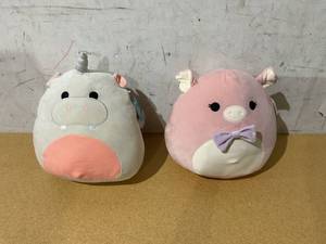 lot 227 image: LOT OF 2 Squishmallows 8 Hettie & Haizley