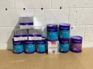lot 511 image: LOT OF Miscellaneous Blank CDs and Cases
