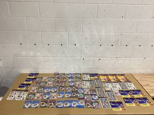 lot 516 image: LOT of Miscellaneous Stickers
