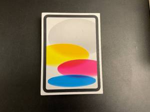 lot 7 image: Apple iPad (A16) 10.9-inch Wi-Fi (2025, 11th generation)