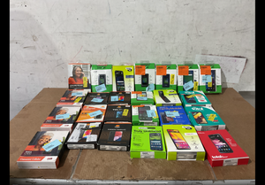 lot 42 image: LOT OF Cell Phones