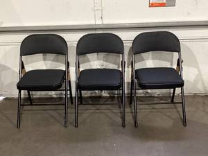 lot 343 image: 3PCS Mainstays Deluxe Fabric Padded Folding Chair