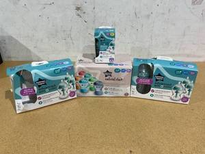 lot 733 image: LOT OF 4 Tommee Tippee Baby Bottles