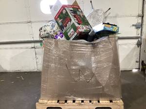 lot 914 image: Wholesale Pallet of Miscellaneous Items