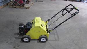 lot 15 image: Plugr Aerator With 5 HP engine