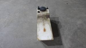 lot 31 image: Plastic Liguid Tank