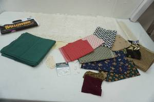 lot 31 image: Fabric & table runners