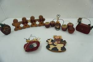 lot 34 image: Home Decor- Apple Decor
