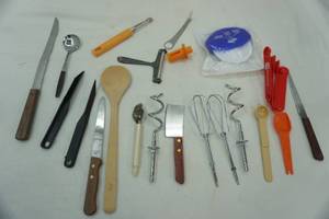 lot 38 image: Kitchen Utensil Lot variety
