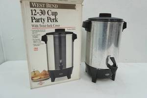 lot 44 image: West Bend 12-30 Cup Party Perk Coffee Pot