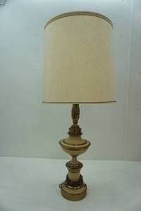 lot 47 image: Vintage EnamelBrass Lamp 37 tall with shade