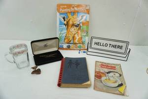 lot 70 image: Vintage Home Decor Lot