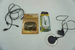 lot 73 image: guitar bass tuner
