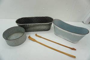 lot 81 image: tins