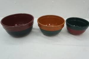 lot 97 image: Stacking set of 3 stoneware bowls