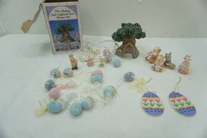 lot 109 image: 7pc. Bunny and Lighted Tree House Set