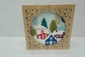 lot 115 image: Decorative Light-Up Box 13.5 square.