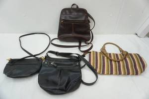 lot 137 image: purse lot (4ct)