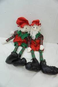 lot 140 image: Christmas Elves dolls (2)