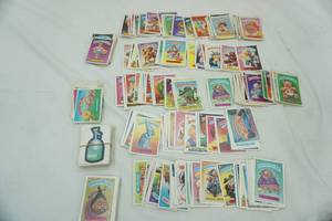 lot 182 image: Vintage Garbage Pail Kids Cards