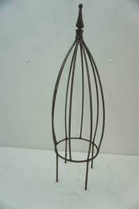 lot 190 image: Metal Garden Support 26 tall by 26 diameter