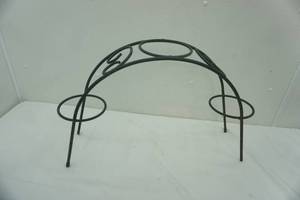 lot 201 image: metal flower pot stand 25x 15