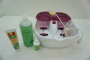 lot 235 image: Sr. Scholls foot tub with soak & lotion