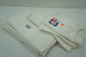 lot 247 image: about 1 dozen dishcloths