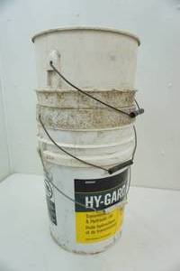 lot 268 image: 5 gallon buckets 3ct