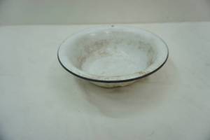 lot 270 image: enamel bowl