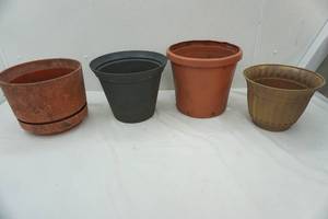 lot 274 image: 4 planters
