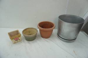 lot 283 image: planters 2 stone, 2 plastic