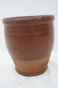 lot 284 image: stoneware planter 8 tall 7 diameter