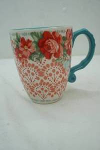 lot 288 image: Pioneer Woman Coffee Mug