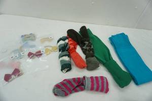 lot 304 image: winter socks, leg warmers, and bow-tie hair bands