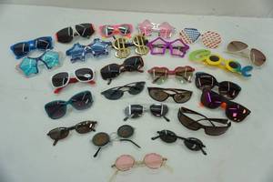 lot 306 image: Sunglasses Lot