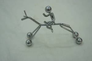 lot 324 image: Wire art