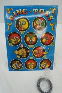lot 350 image: Vintage Ohio Art ring toss game